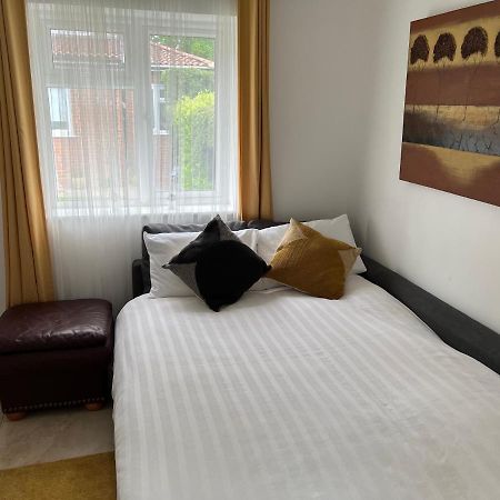 Dannifar Guest House London Ngoại thất bức ảnh