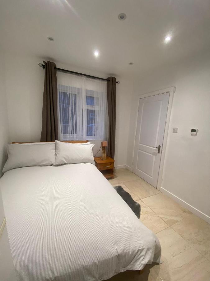 Dannifar Guest House London Ngoại thất bức ảnh